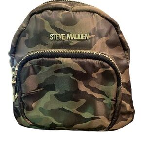 STEVE MADDEN Camo MINI BACKPACK w/strap